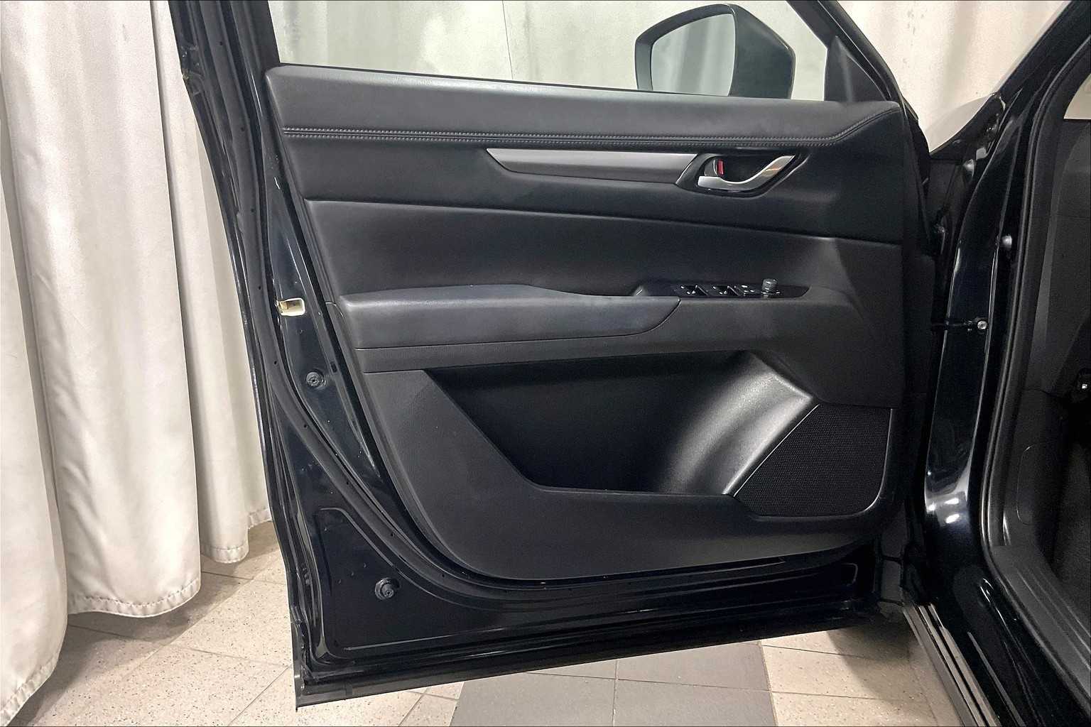 2022 Mazda CX-5 2.5 S Preferred Package - Photo 9