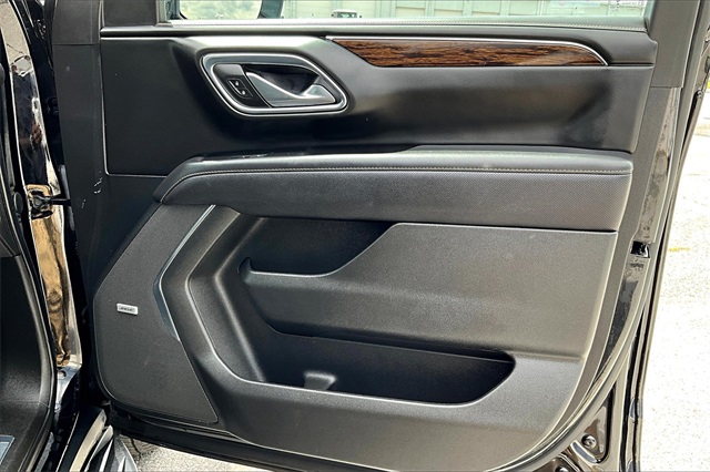2023 Chevrolet Suburban Premier - Photo 12