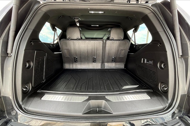 2023 Chevrolet Suburban Premier - Photo 27