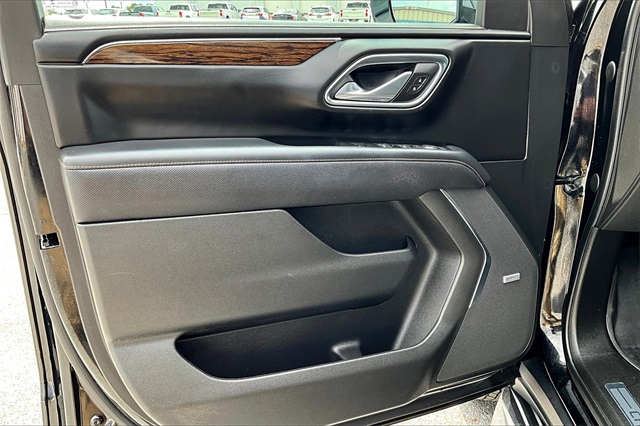 2023 Chevrolet Suburban Premier - Photo 9