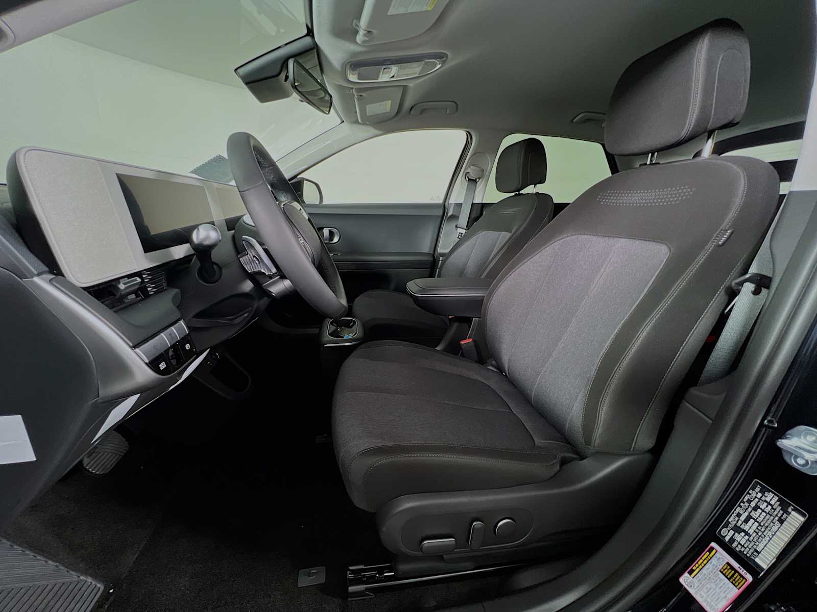 2023 Hyundai IONIQ 5 SE - Photo 19