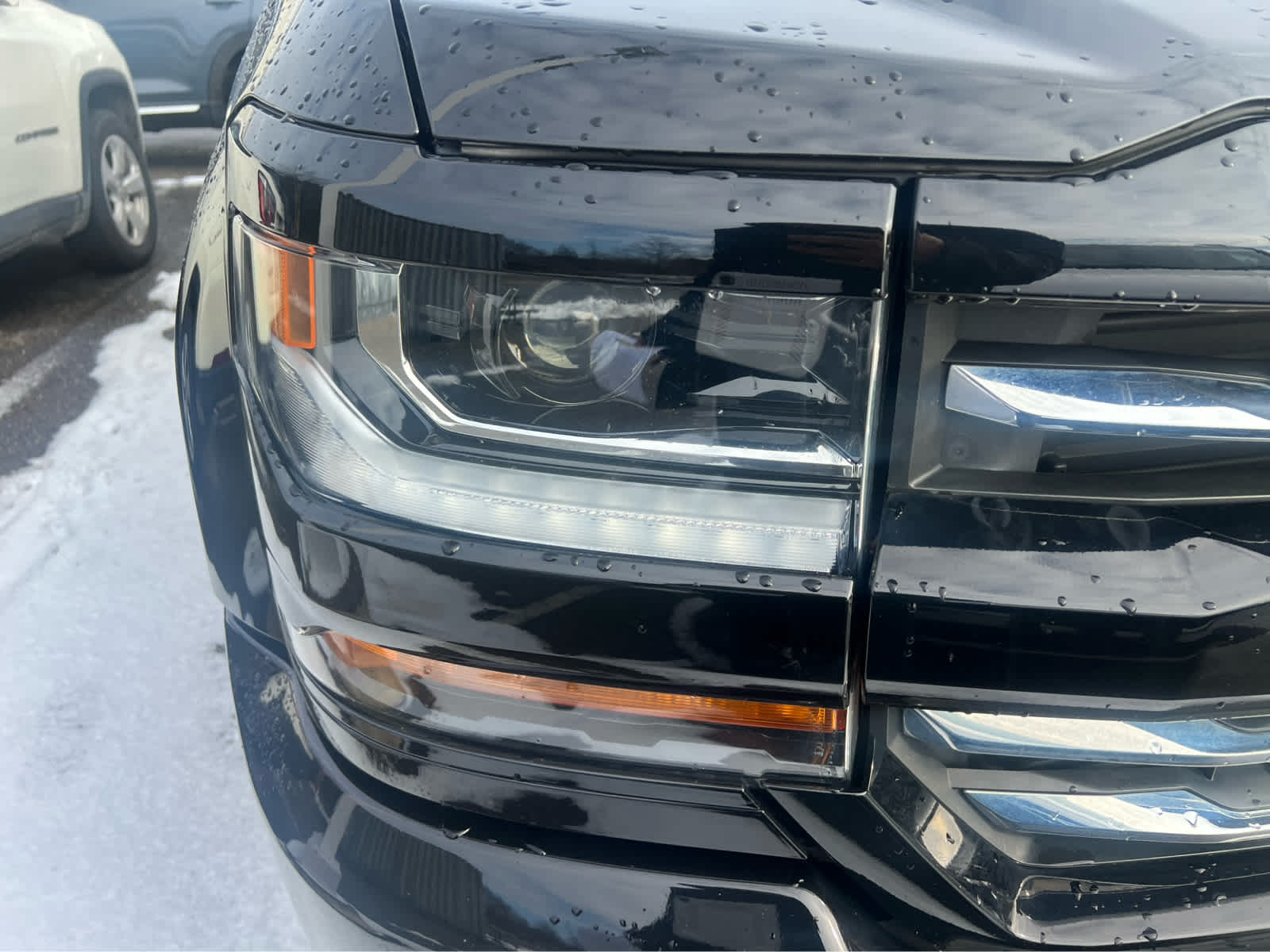 2018 Chevrolet Silverado 1500 LT - Photo 2