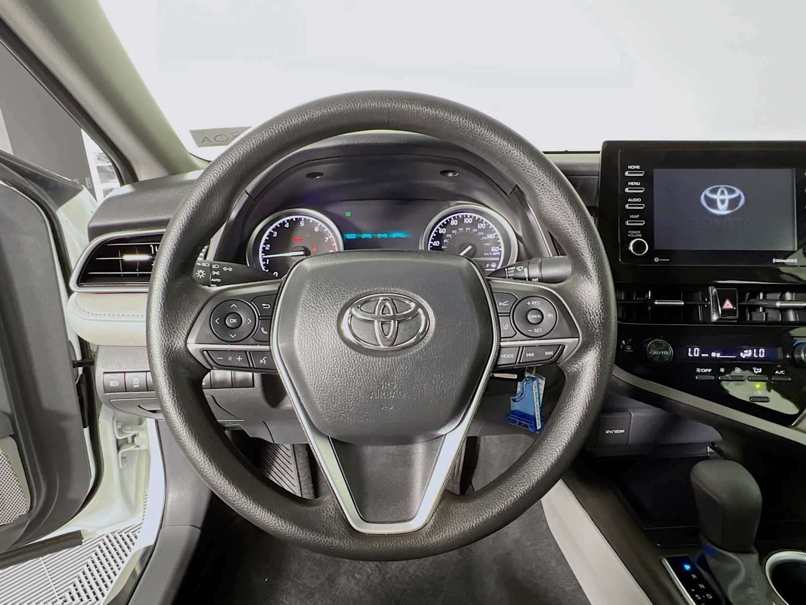 2024 Toyota Camry LE - Photo 11