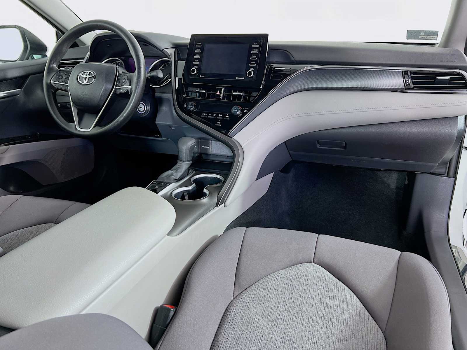 2024 Toyota Camry LE - Photo 27