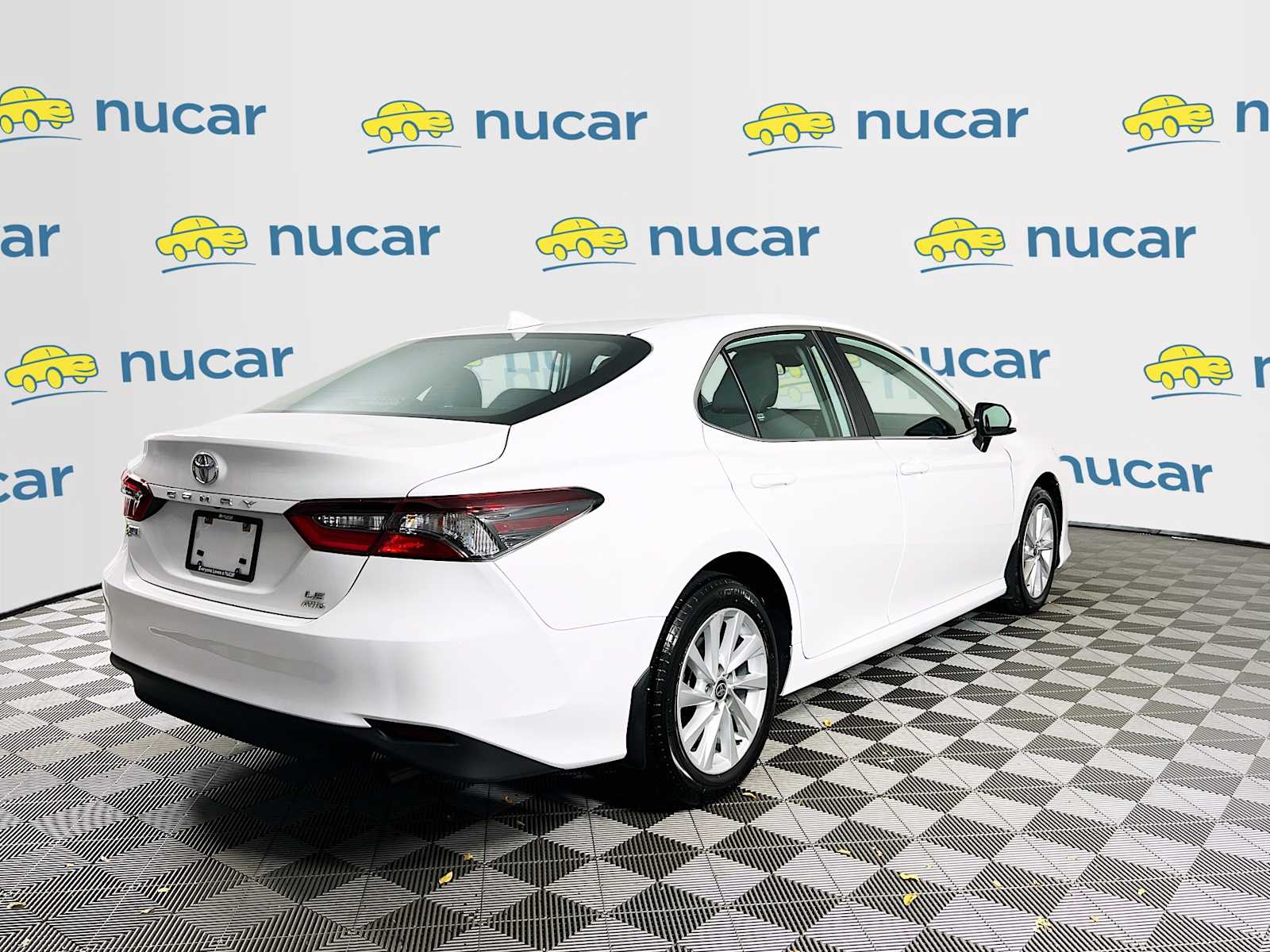 2024 Toyota Camry LE - Photo 7