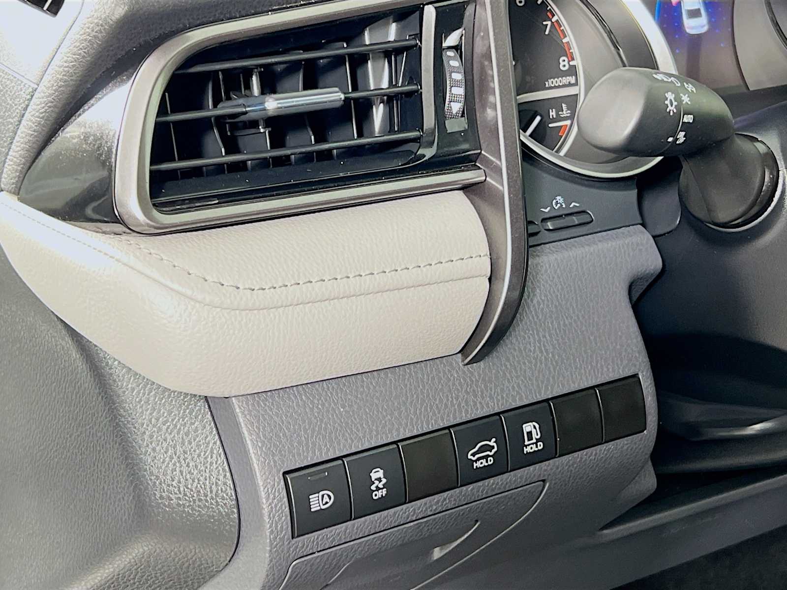 2024 Toyota Camry LE - Photo 10