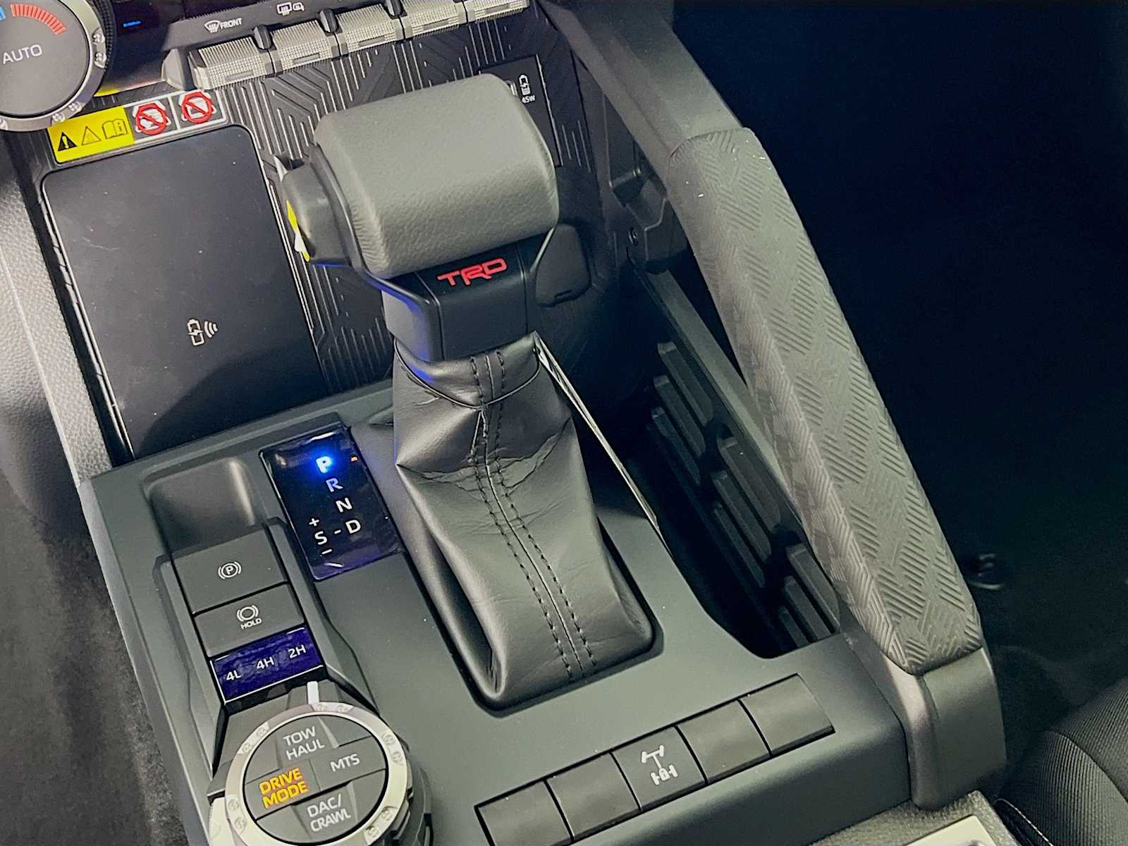2025 Toyota Tacoma TRD Off Road - Photo 11