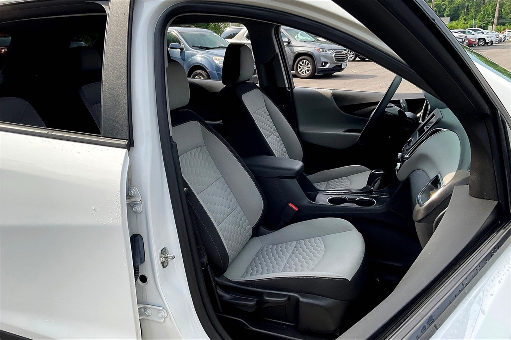 2021 Chevrolet Equinox LS - Photo 11