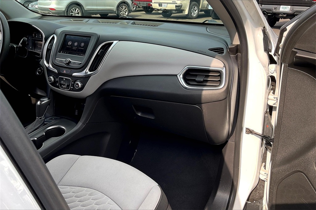 2021 Chevrolet Equinox LS - Photo 12