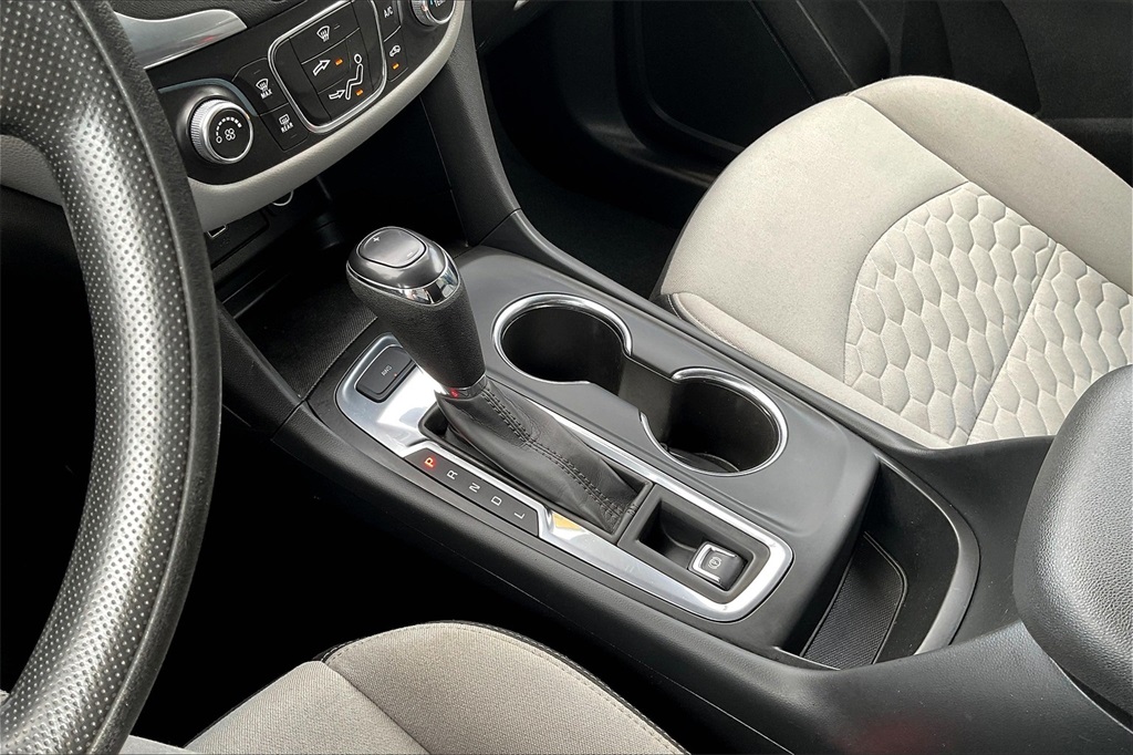 2021 Chevrolet Equinox LS - Photo 19
