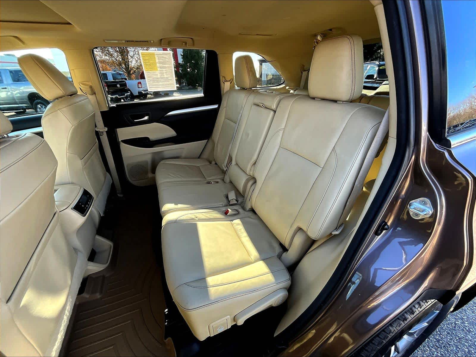 2017 Toyota Highlander XLE - Photo 15