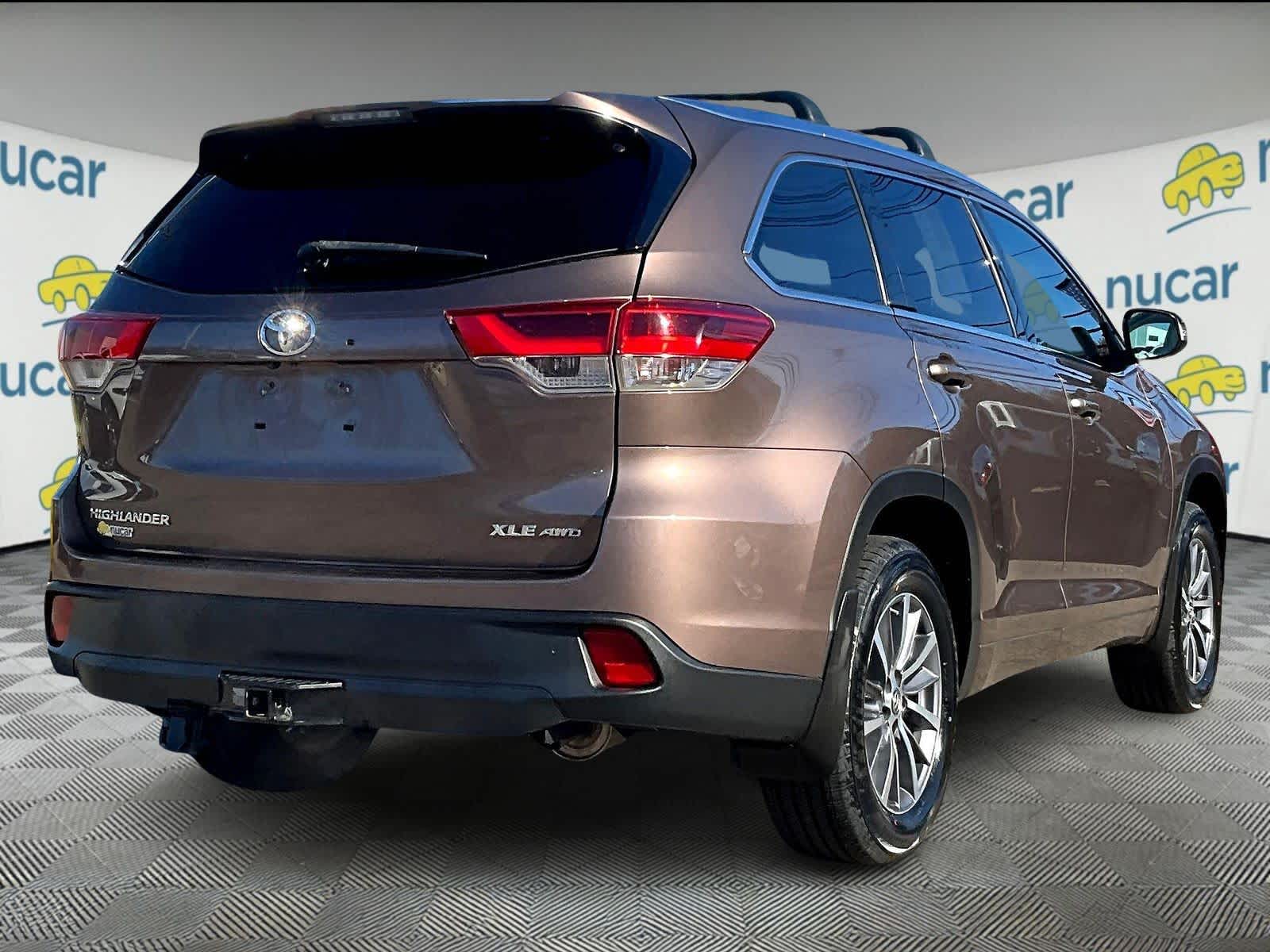 2017 Toyota Highlander XLE - Photo 6