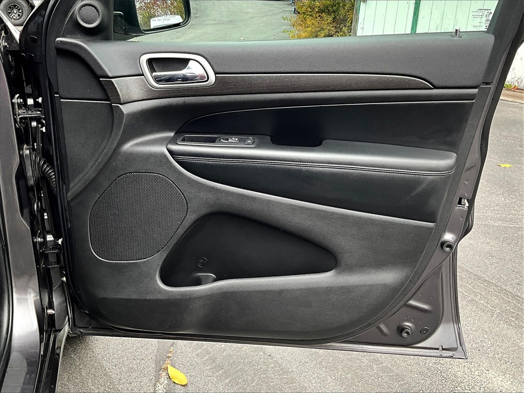 2018 Jeep Grand Cherokee Altitude - Photo 12