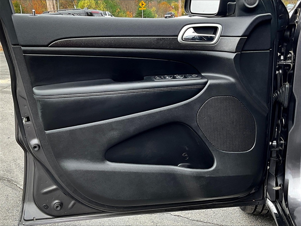 2018 Jeep Grand Cherokee Altitude - Photo 9