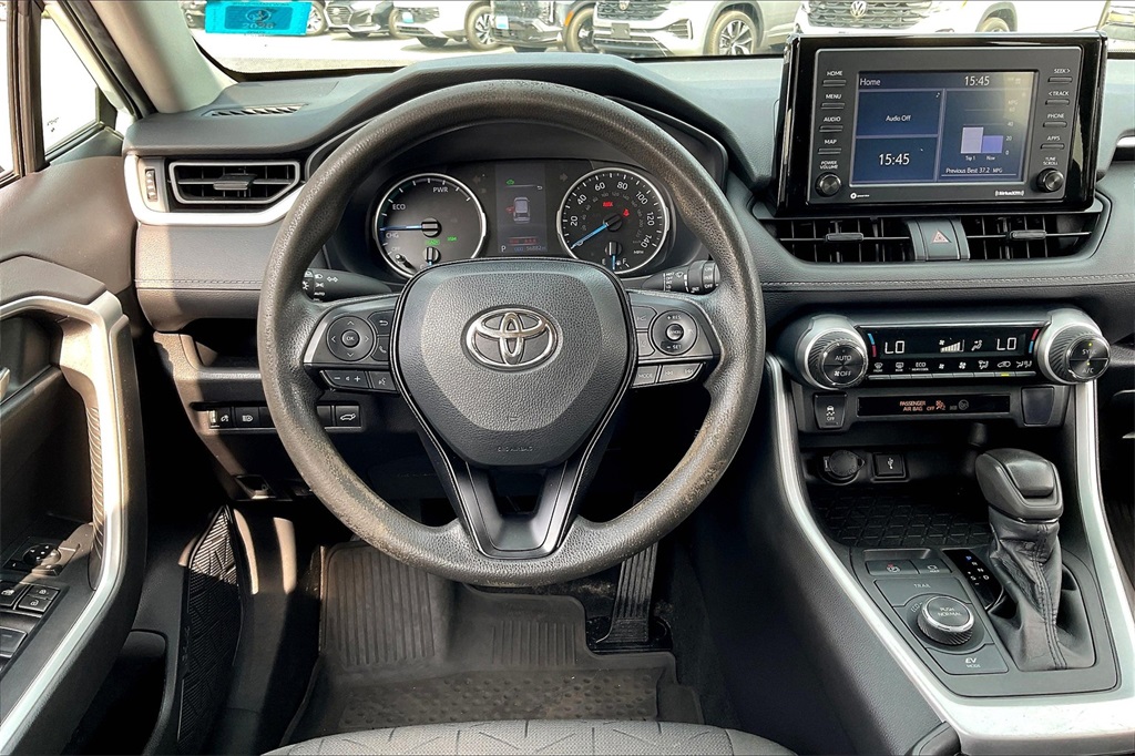 2022 Toyota RAV4 Hybrid XLE - Photo 16