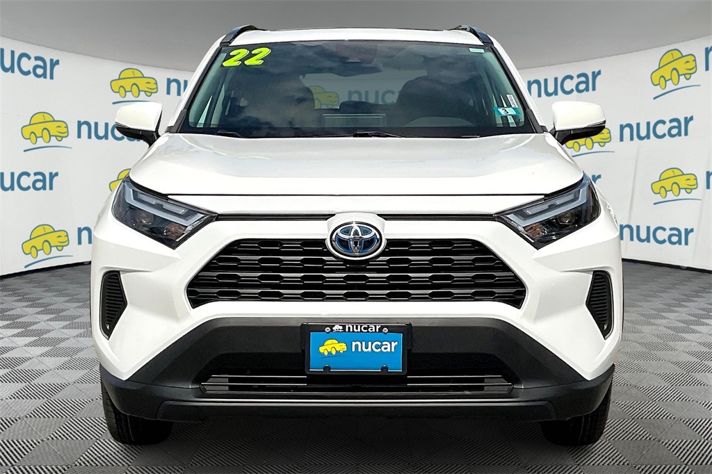 2022 Toyota RAV4 Hybrid XLE - Photo 2