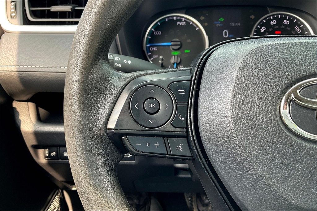 2022 Toyota RAV4 Hybrid XLE - Photo 22
