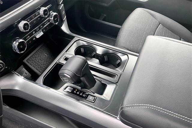 2025 Ford F-150 XLT - Photo 9