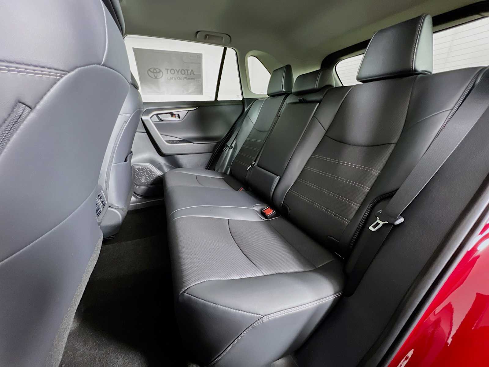 2025 Toyota RAV4 Limited - Photo 13