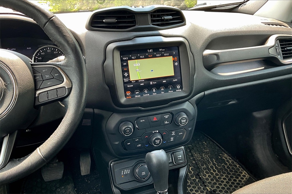 2022 Jeep Renegade Latitude - Photo 18