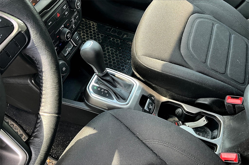2022 Jeep Renegade Latitude - Photo 20