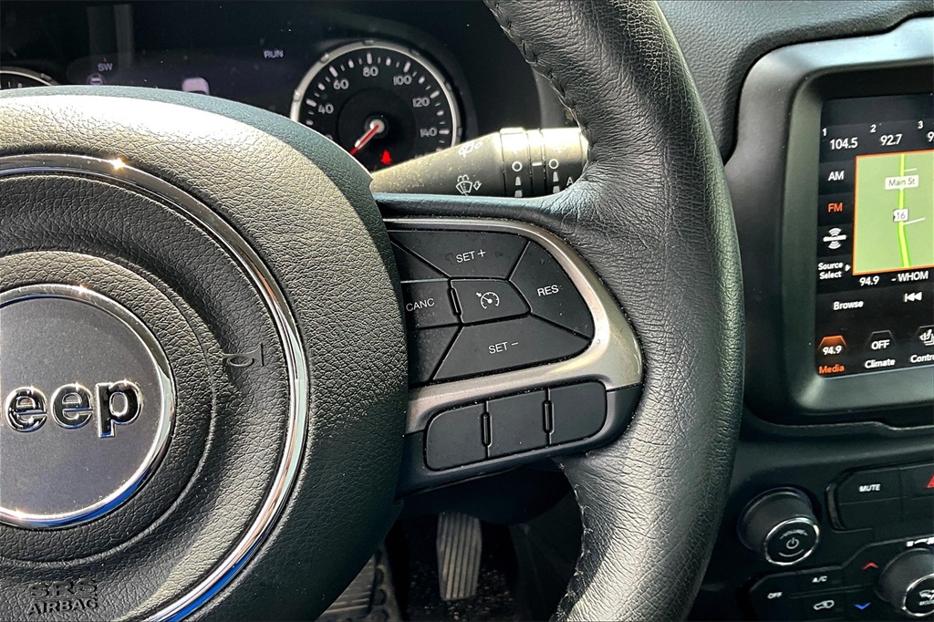 2022 Jeep Renegade Latitude - Photo 23