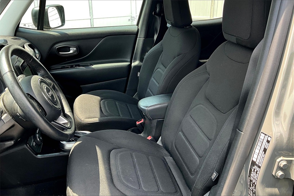 2022 Jeep Renegade Latitude - Photo 10