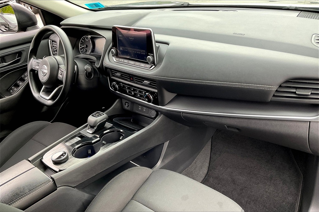 2024 Nissan Rogue S - Photo 13