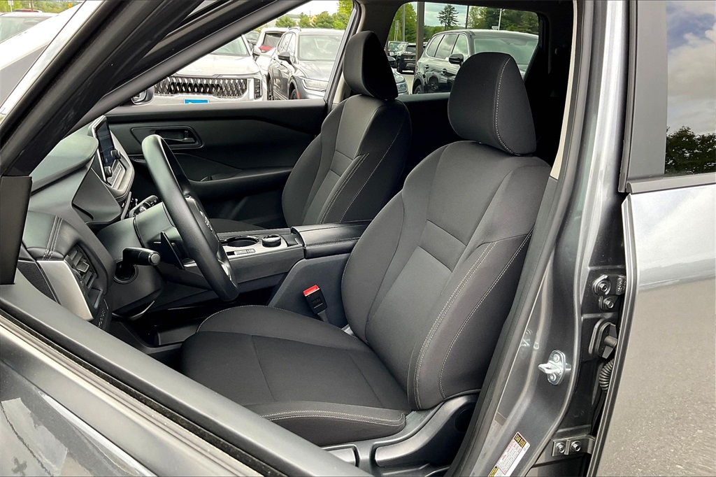 2024 Nissan Rogue S - Photo 9