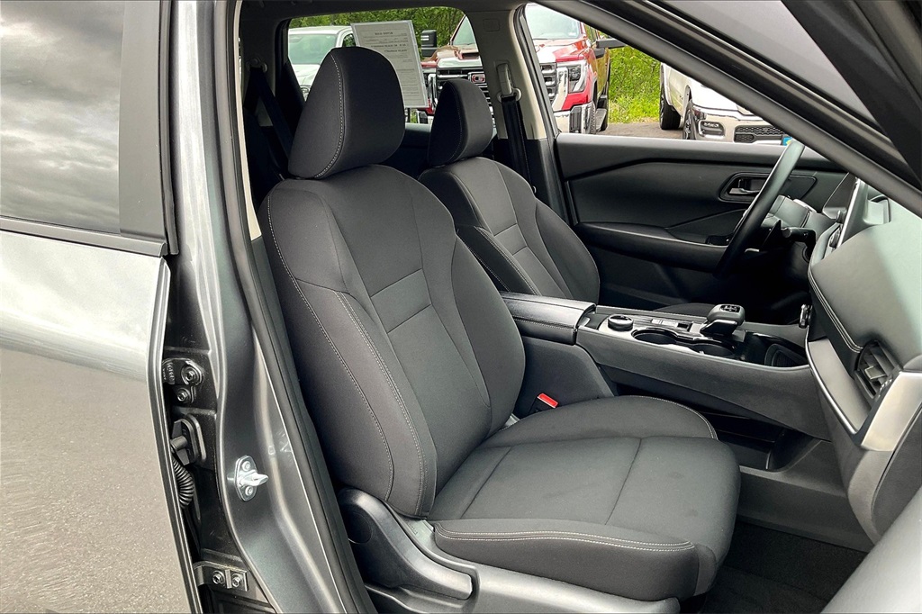 2024 Nissan Rogue S - Photo 10