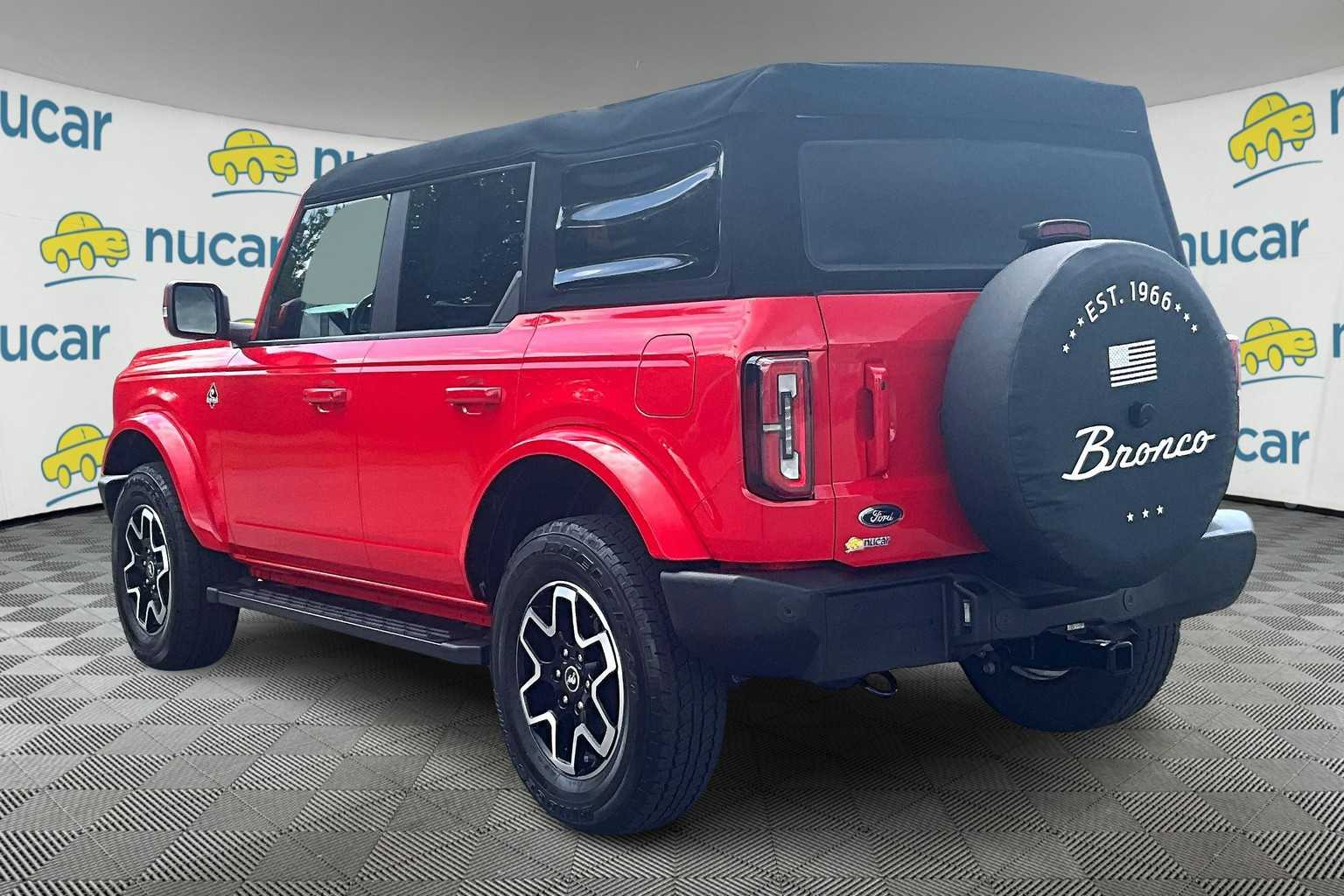 2023 Ford Bronco Outer Banks - Photo 4