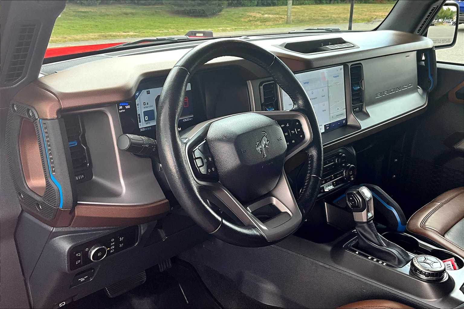 2023 Ford Bronco Outer Banks - Photo 8