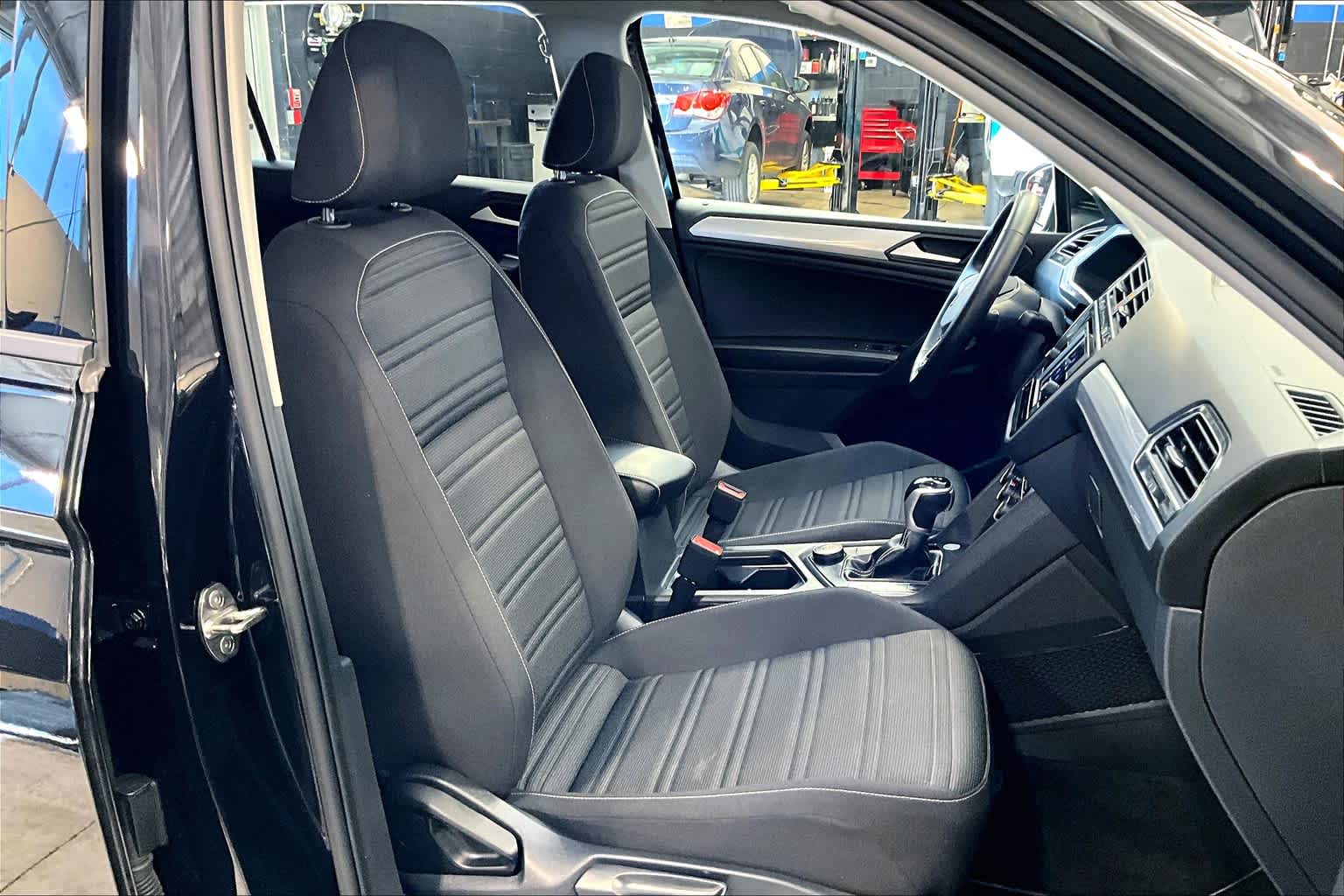 2022 Volkswagen Tiguan S - Photo 11
