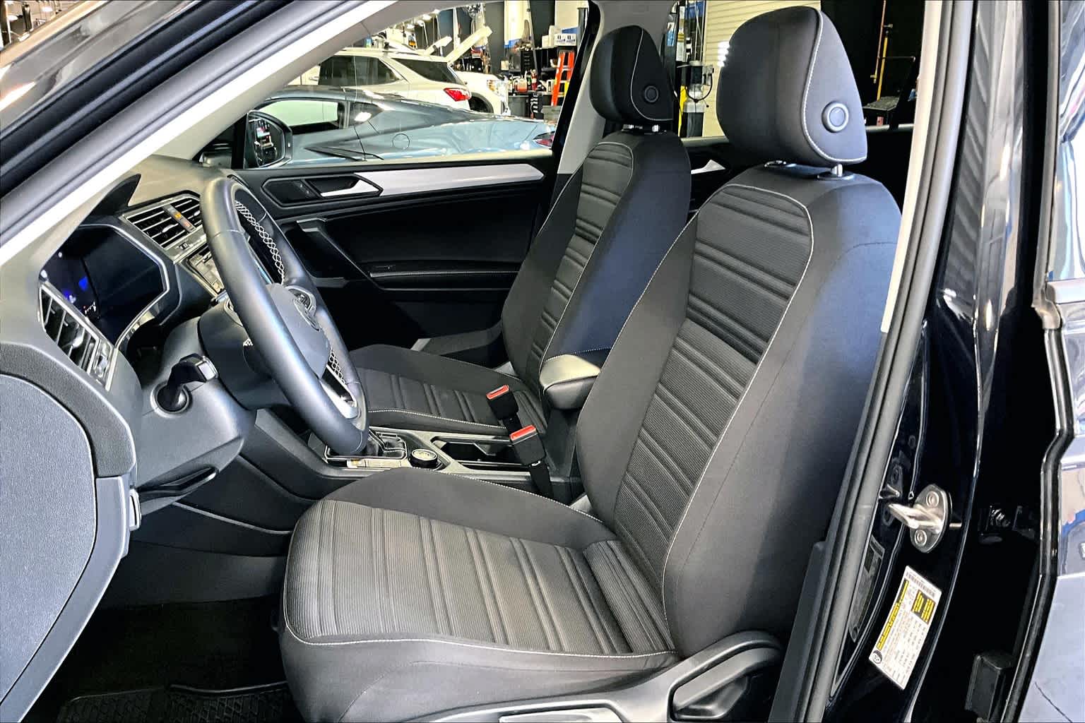 2022 Volkswagen Tiguan S - Photo 10