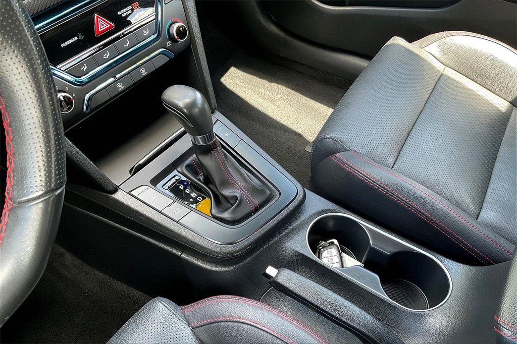 2017 Hyundai Elantra Sport - Photo 19