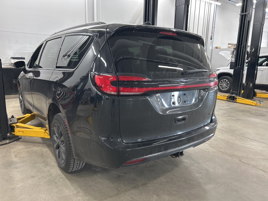2021 Chrysler Pacifica Touring L - Photo 2