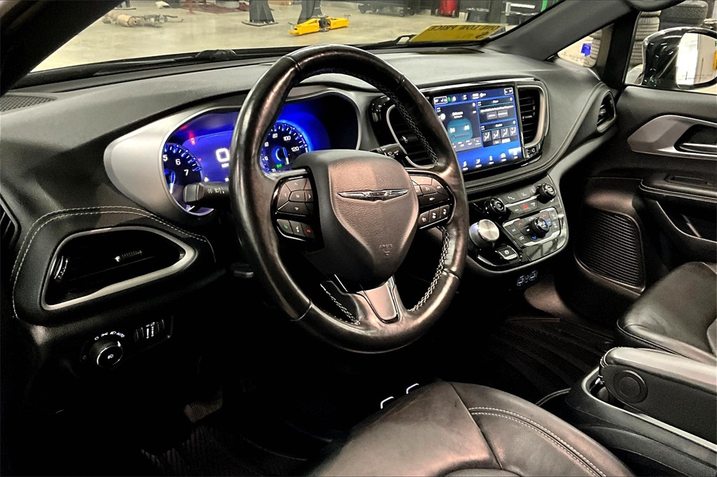 2021 Chrysler Pacifica Touring L - Photo 8