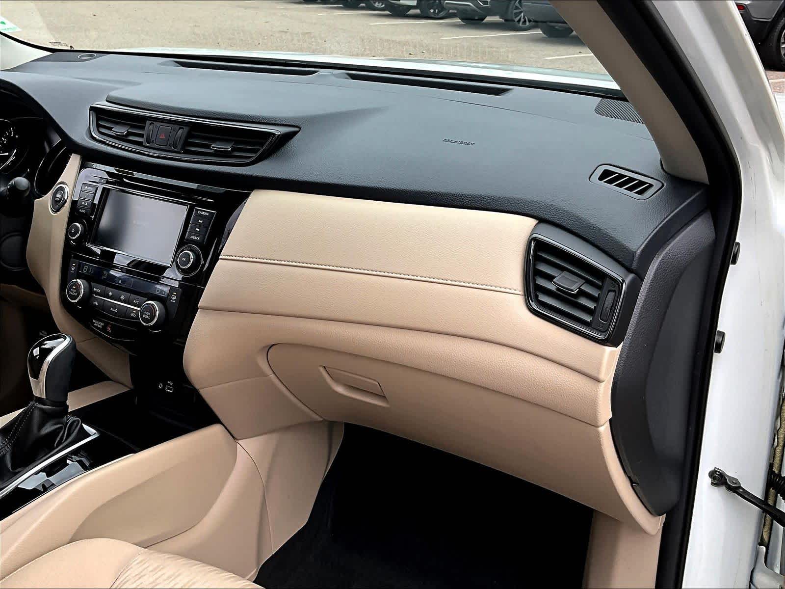 2018 Nissan Rogue SV - Photo 13