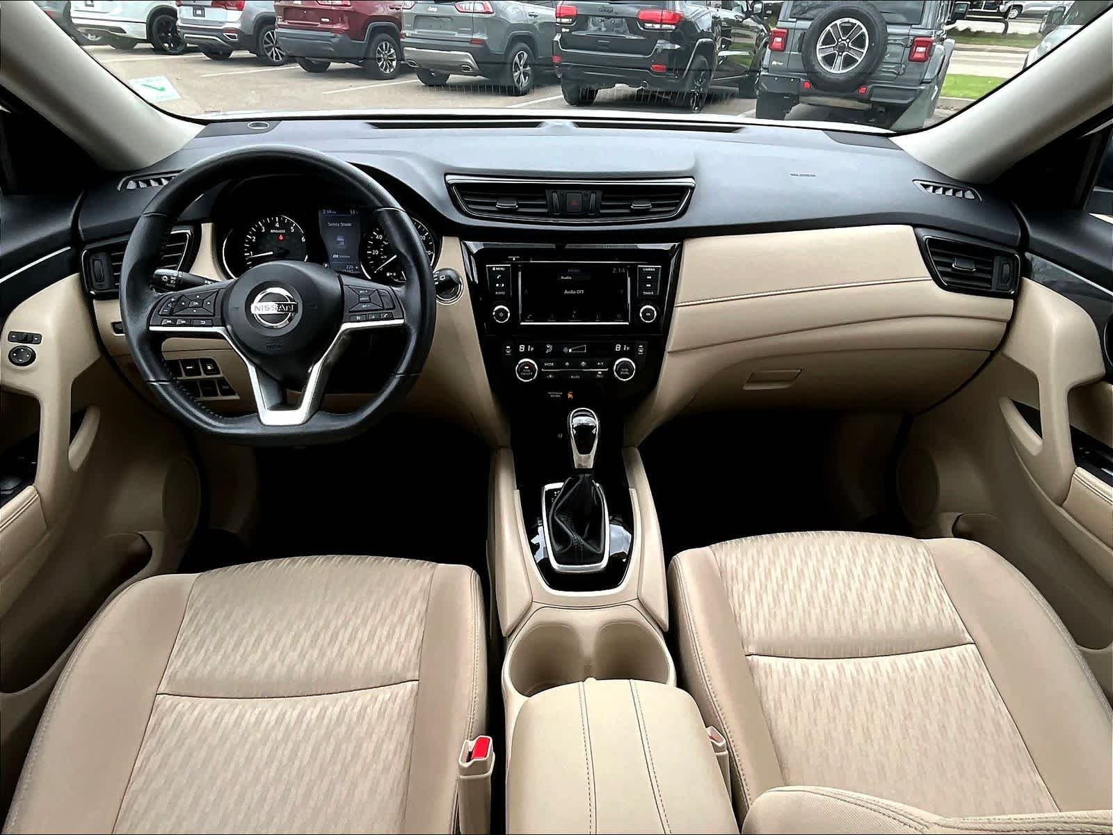 2018 Nissan Rogue SV - Photo 21