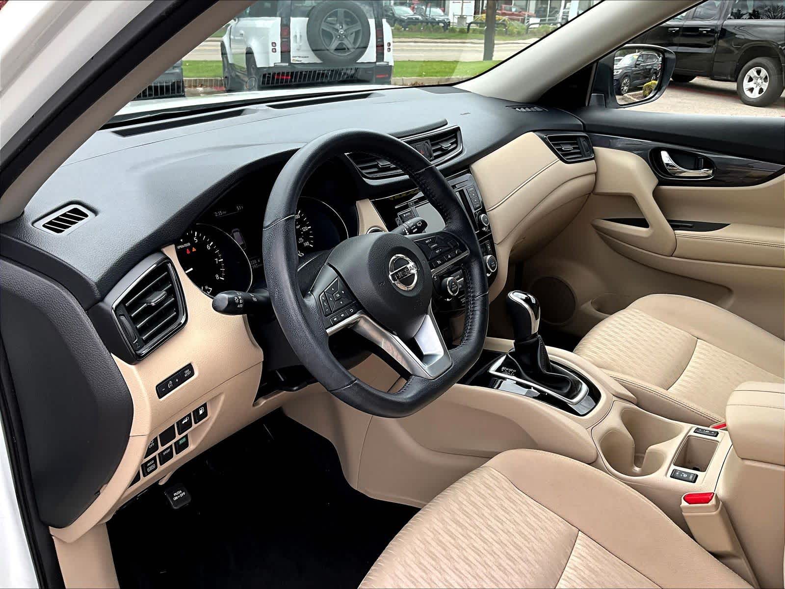 2018 Nissan Rogue SV - Photo 8