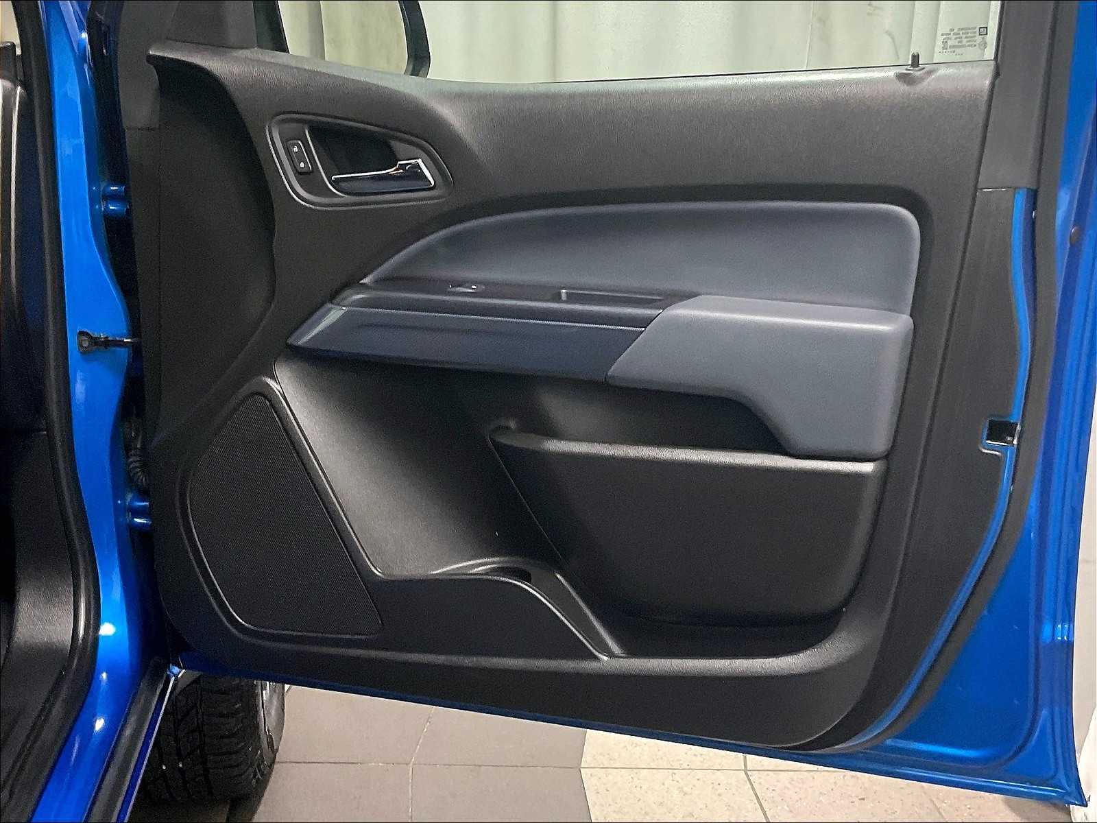 2021 Chevrolet Colorado 4WD Z71 - Photo 12