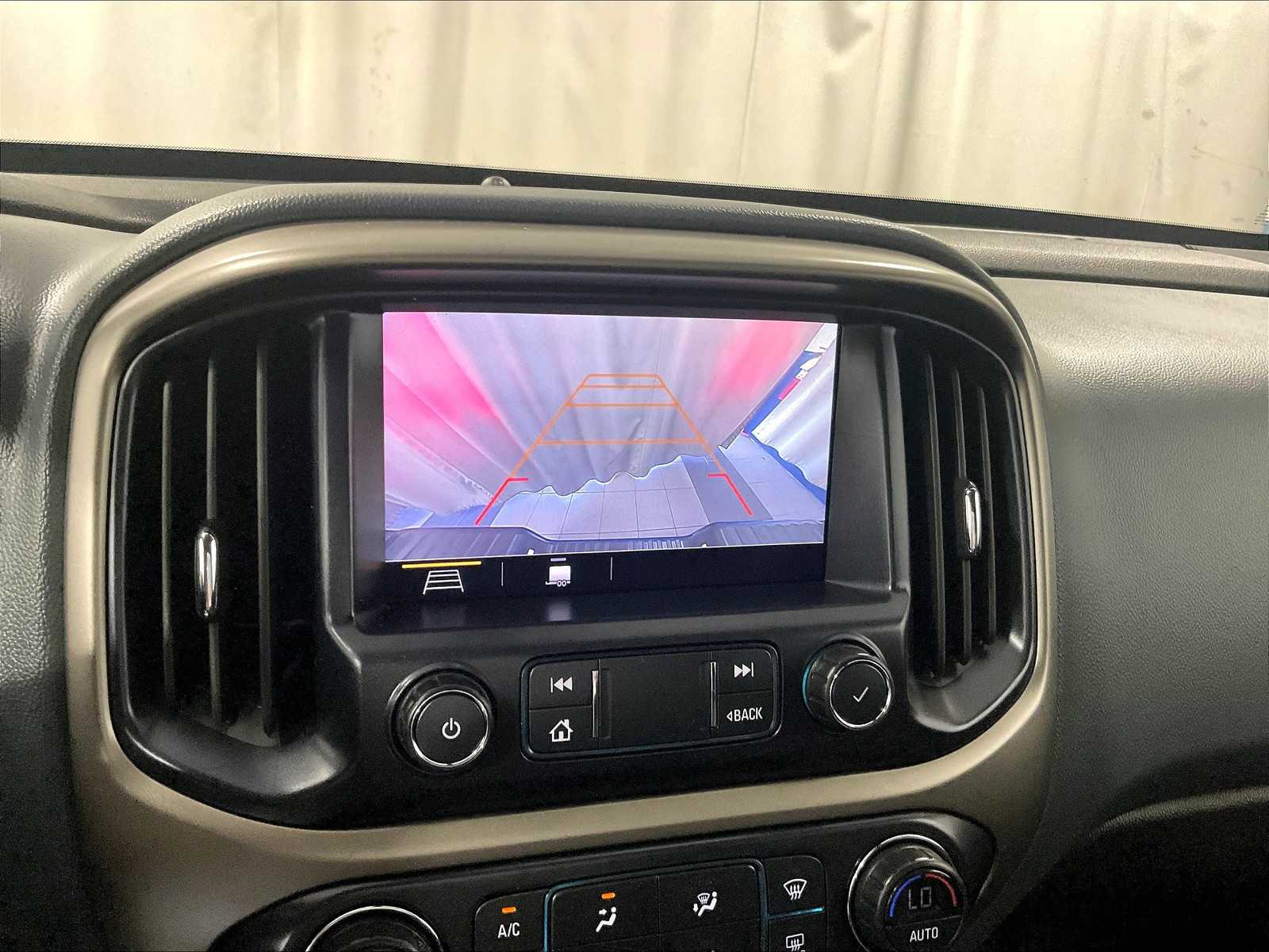 2021 Chevrolet Colorado 4WD Z71 - Photo 19