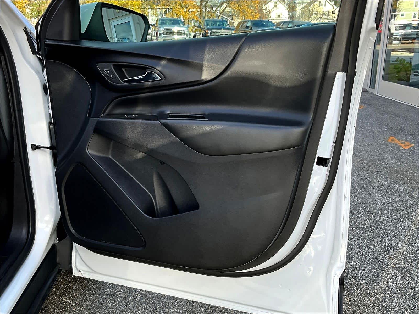 2024 Chevrolet Equinox LT - Photo 12