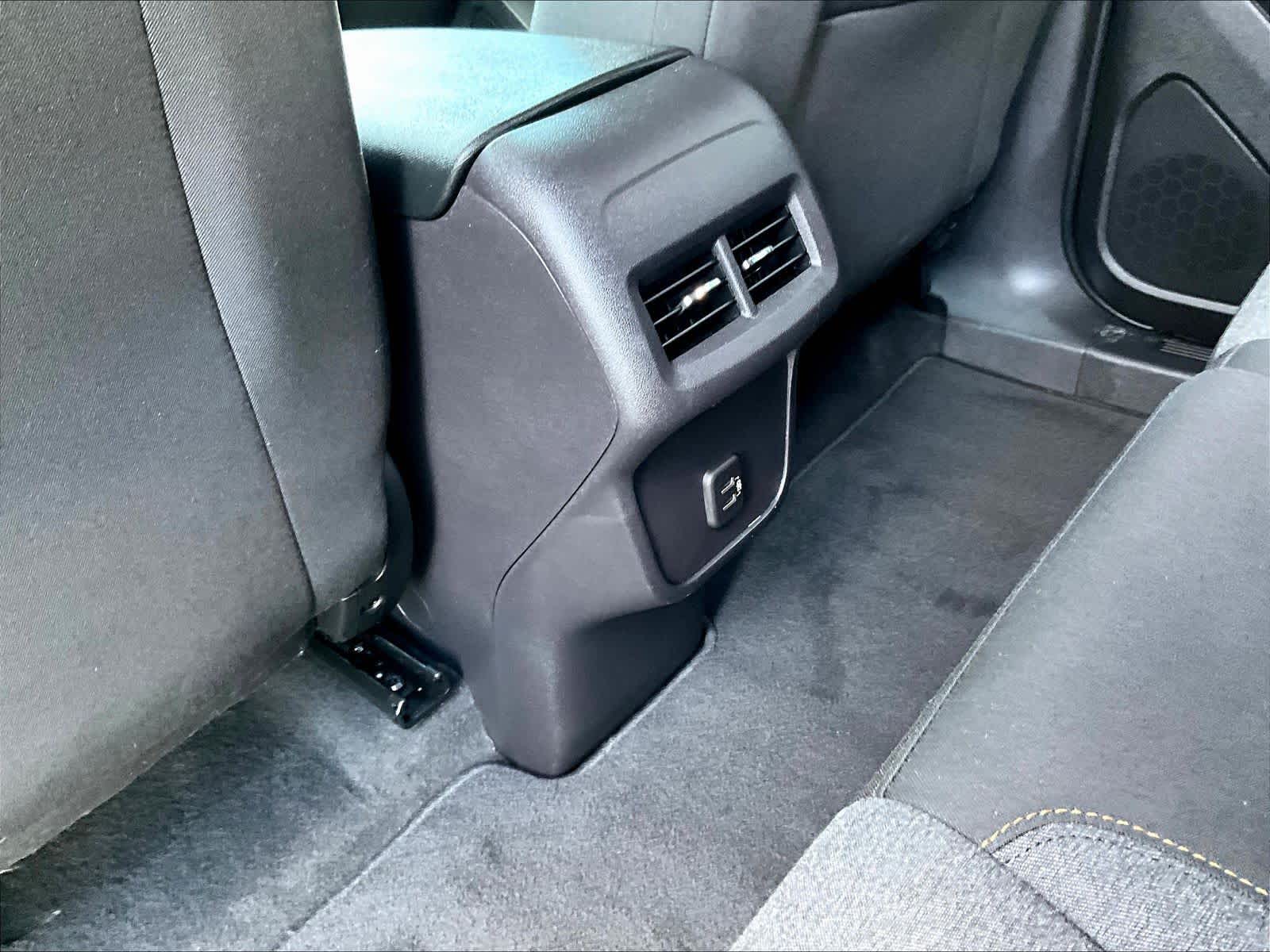 2024 Chevrolet Equinox LT - Photo 26