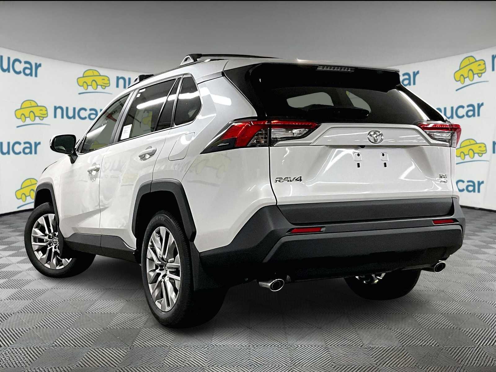 2025 Toyota RAV4 XLE Premium - Photo 5