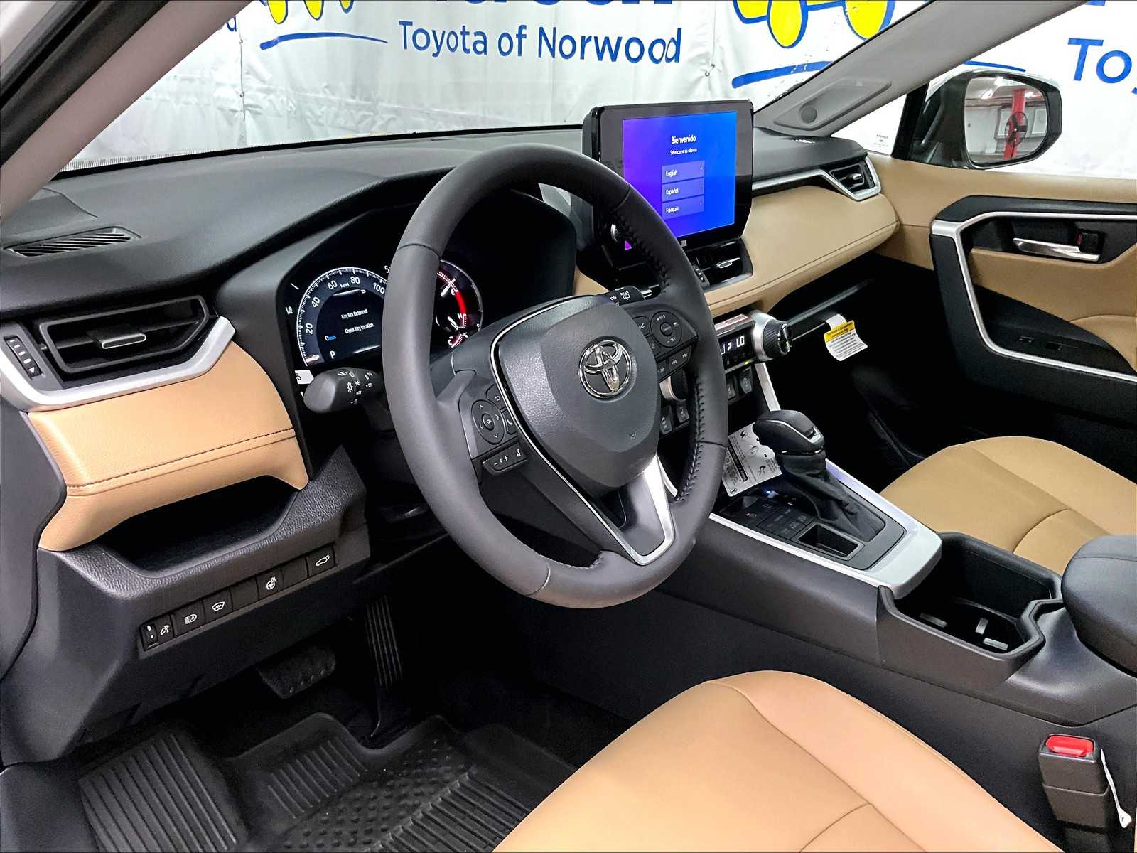2025 Toyota RAV4 XLE Premium - Photo 9