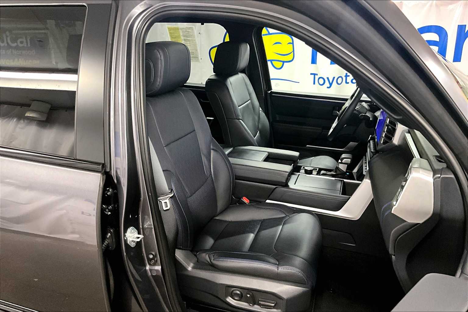 2024 Toyota Tundra Platinum - Photo 11