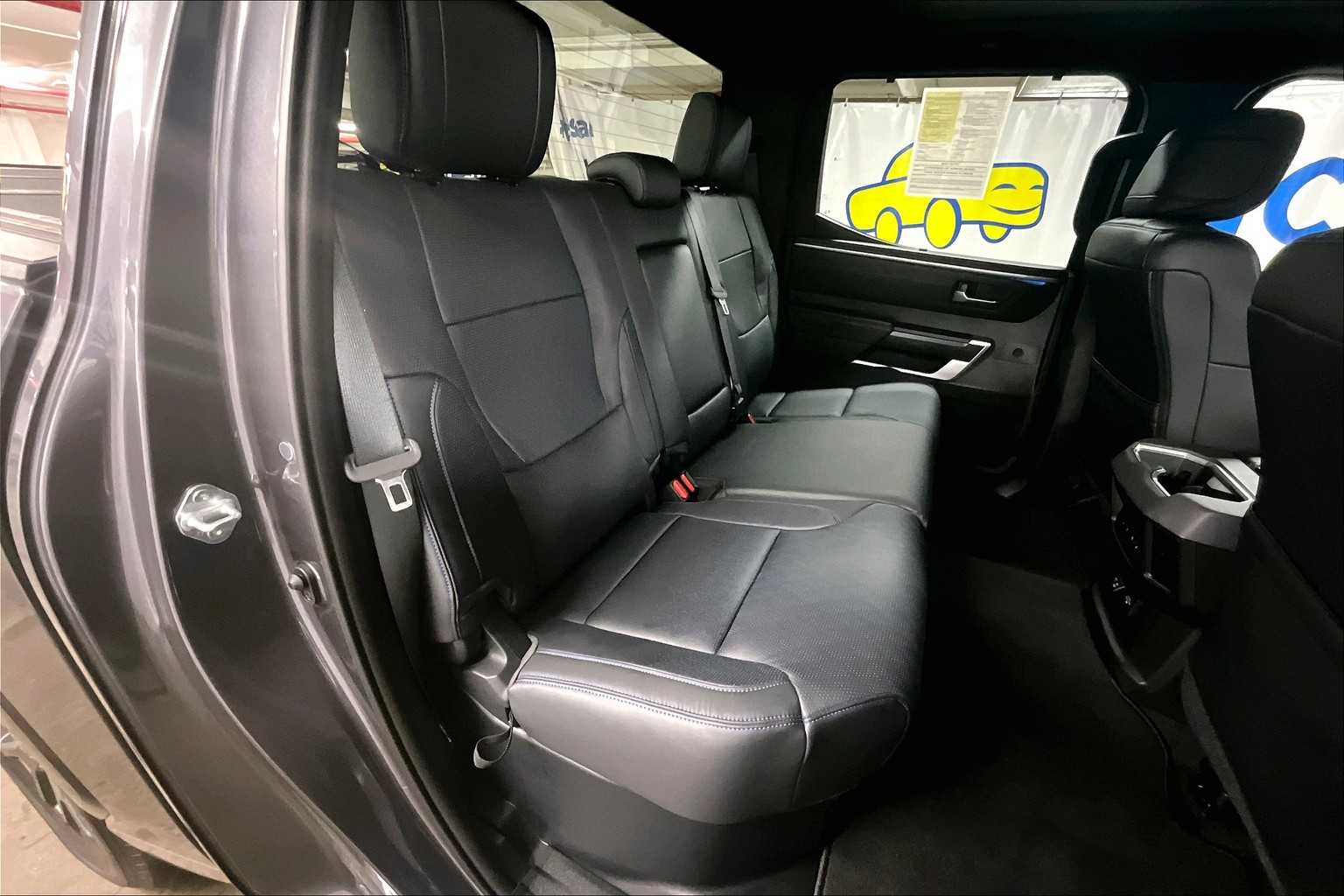 2024 Toyota Tundra Platinum - Photo 16