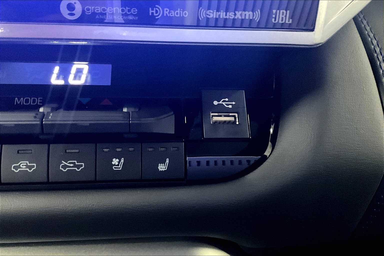 2024 Toyota Tundra Platinum - Photo 27