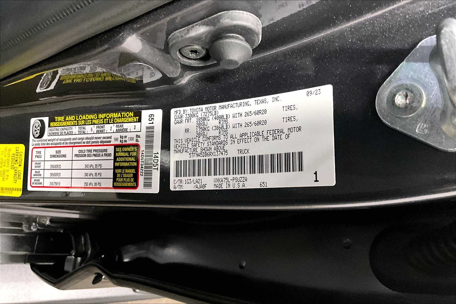 2024 Toyota Tundra Platinum - Photo 36